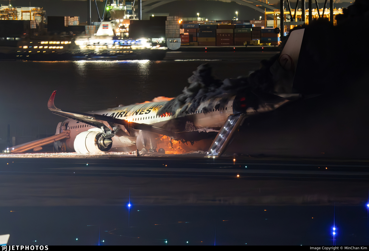 www.flightradar24.com