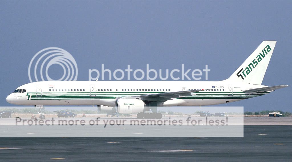042-TRANSAVIA-PH-TKB-B757.jpg