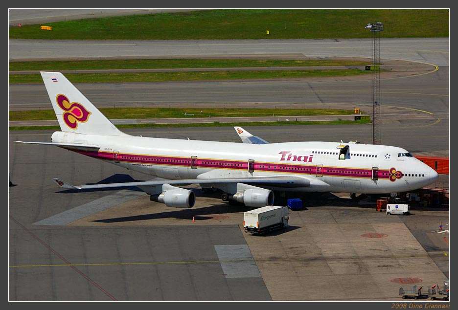 b744thai.jpg