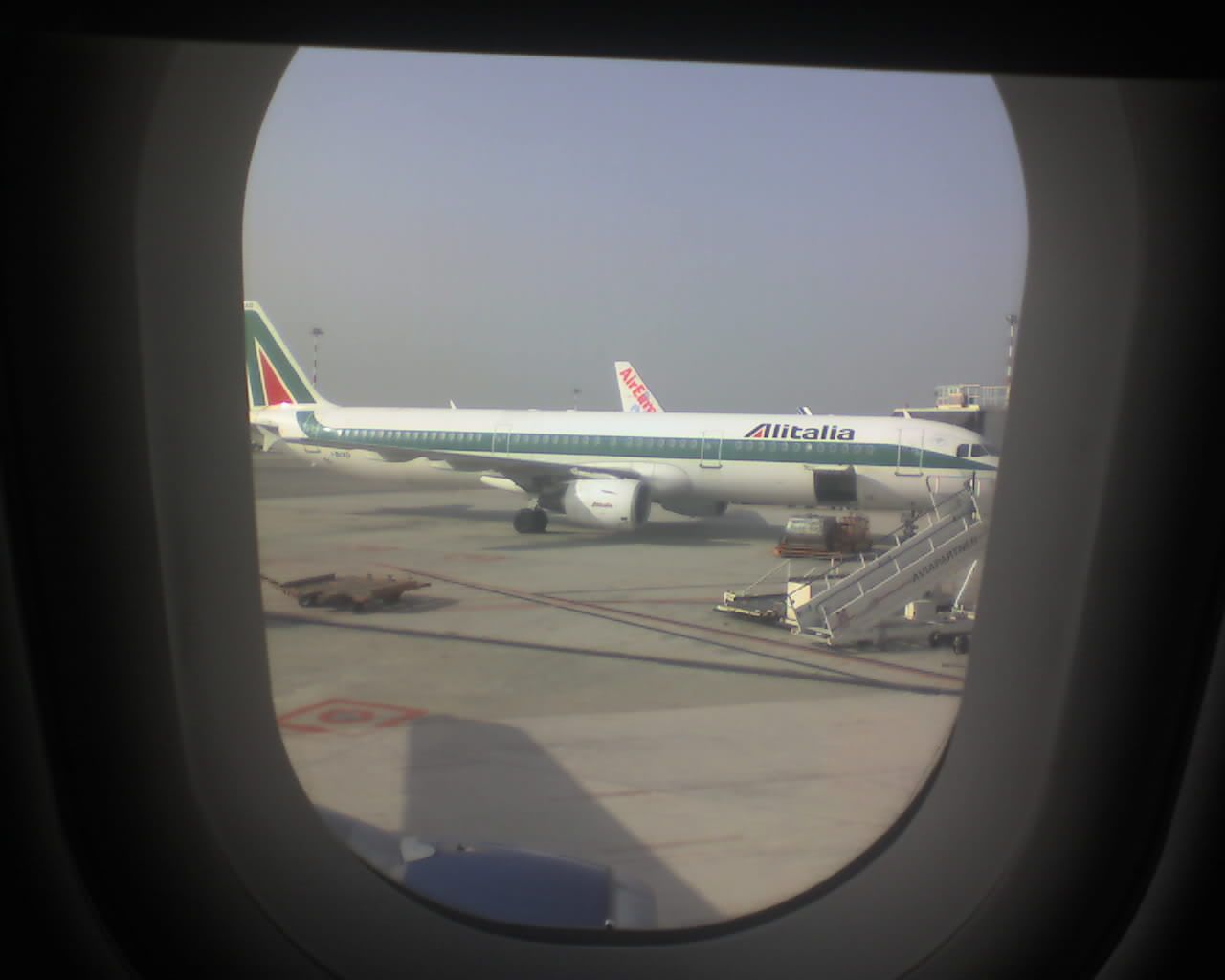 AirbusA321-112Alitalia.jpg