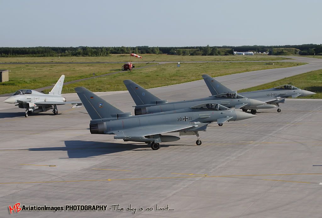 MBAviationImagesETNLLastChanceVierFr.jpg