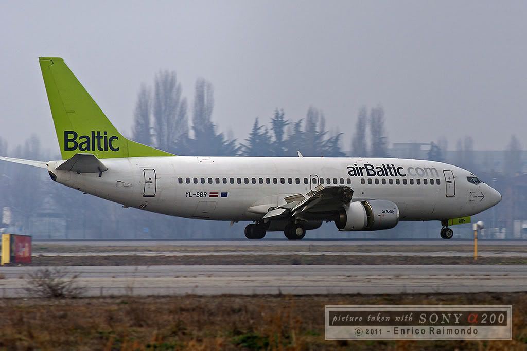 Boeing-737-400-Air-Baltic.jpg