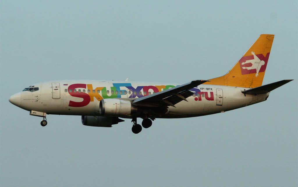 012-SKYEXPRESS-VP-BFK-B7353.jpg