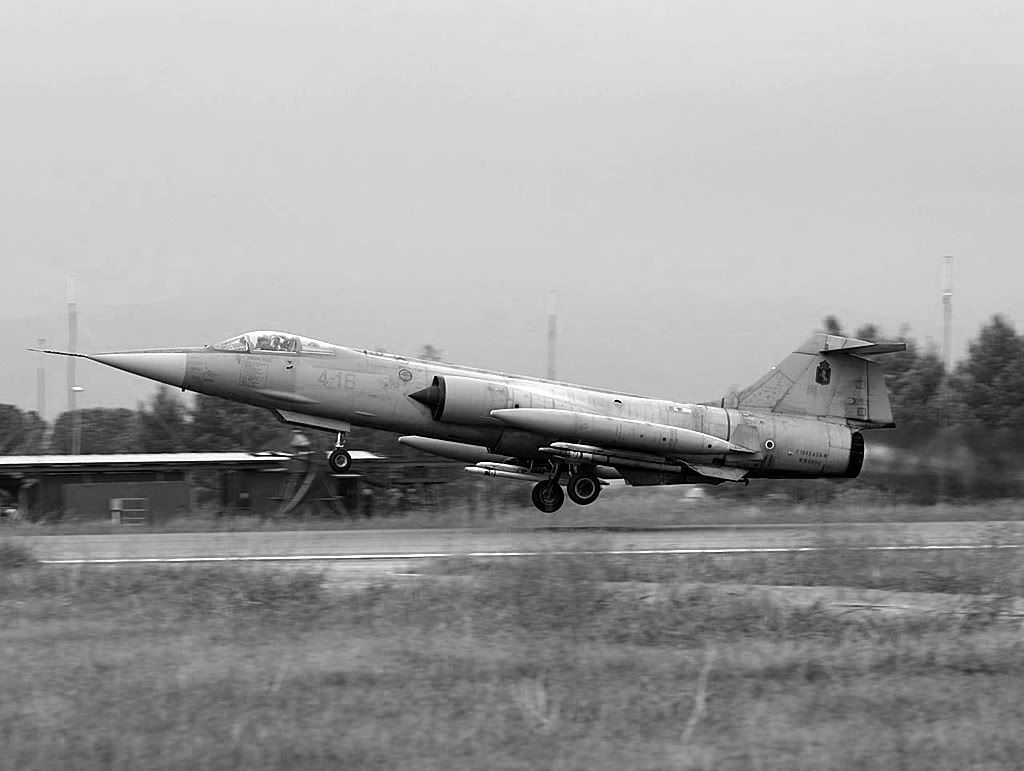 F-104-04.jpg