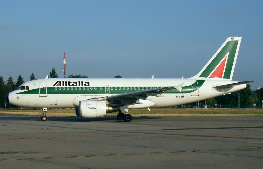 alitalia_a319_ibimb.jpg