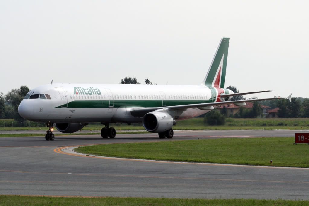 A321Alitalia2copy.jpg