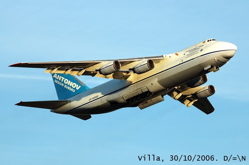 UR-82008_800_02.jpg