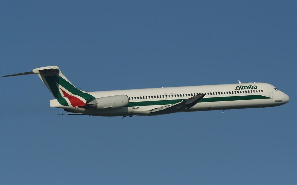 020-ALITALIA-I-DAVR-MD805.jpg