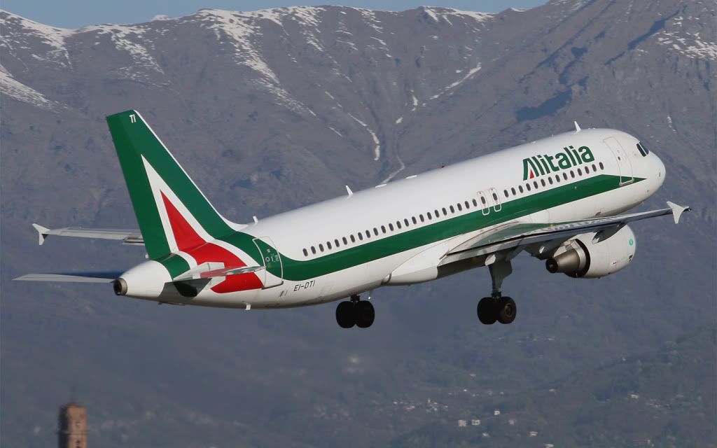 016-ALITALIA-EI-DTI-A3201.jpg