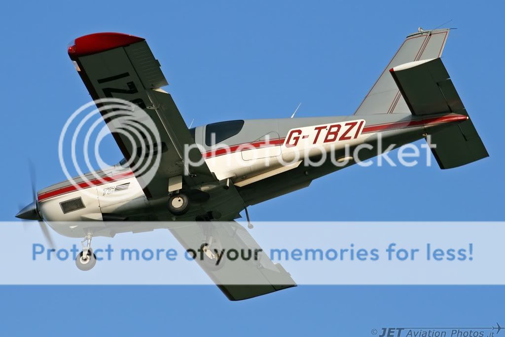 LIN0712_12_G-TBZI.jpg