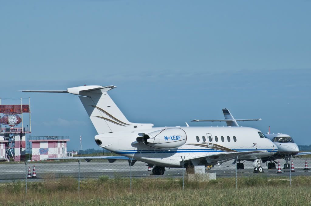 PrivateHawkerBeechcraft4000.jpg