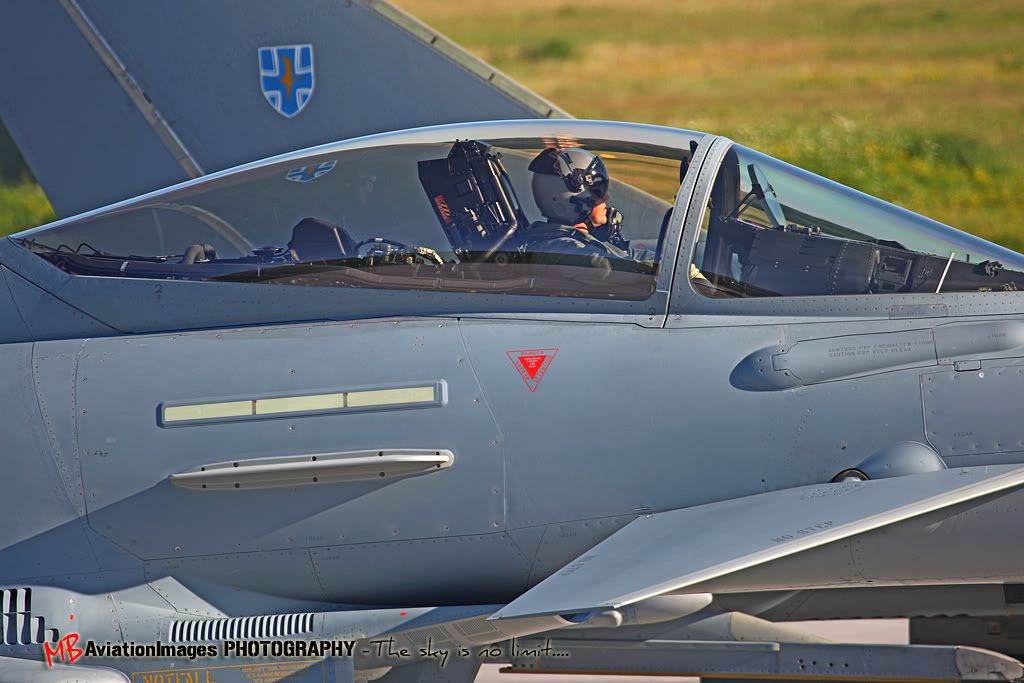 MBAviationImagesETNLLastChanceFuenfFr.jpg