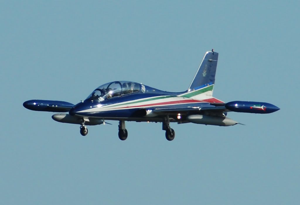 FRECCIA.jpg