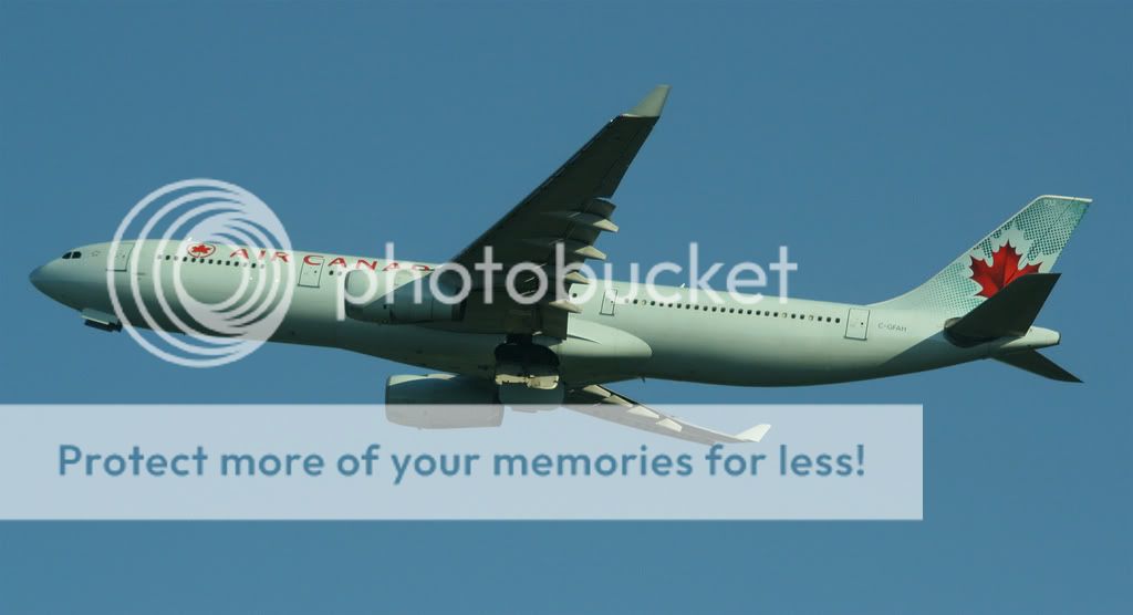 018-AIRCANADA-C-CFAH-A3303.jpg