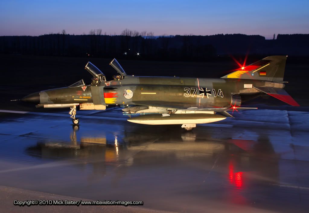 MBAviationImagesKaufbeurenNachts-21.jpg