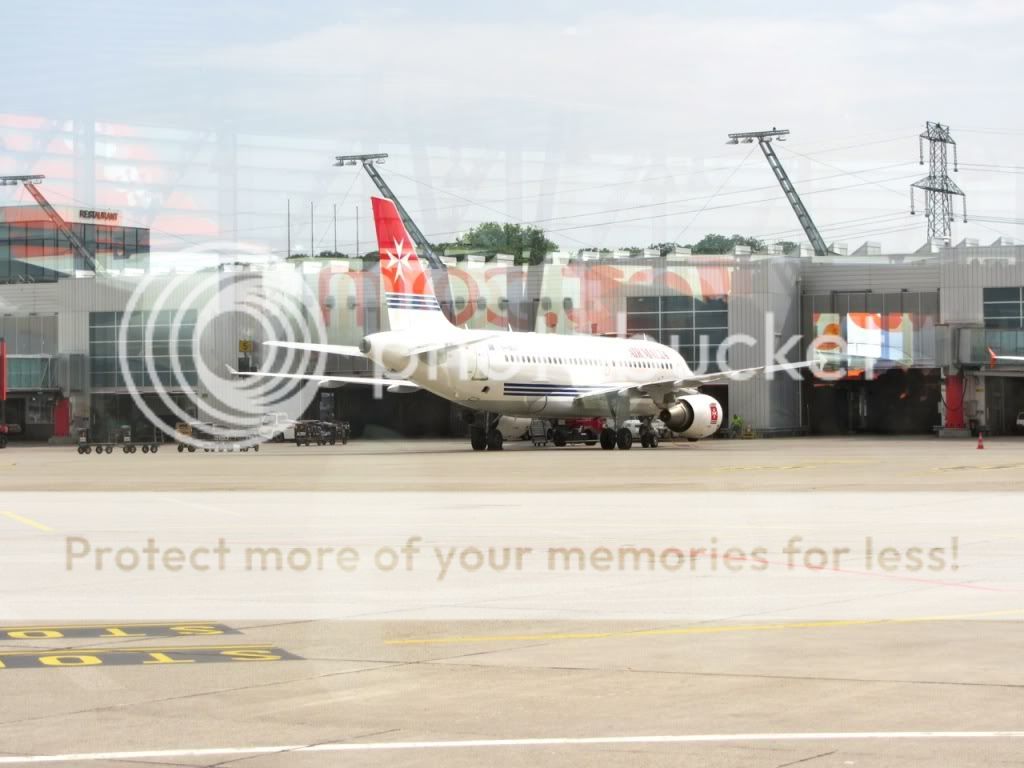 b6851f12.jpg