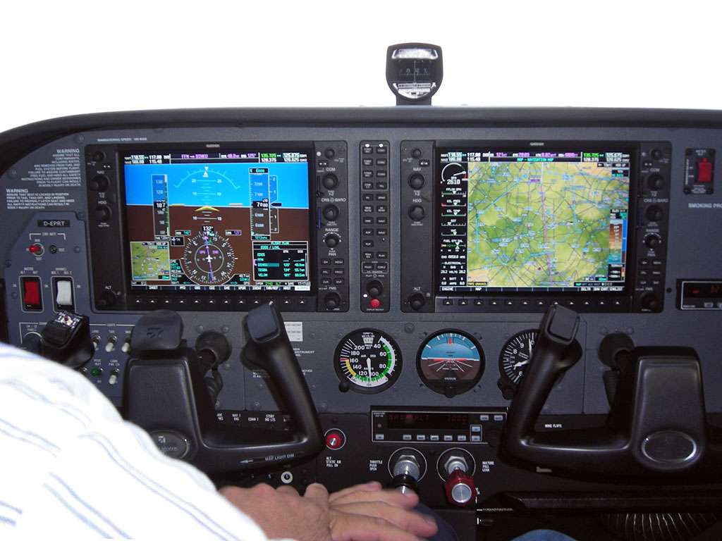 _c172s_panel2.jpg
