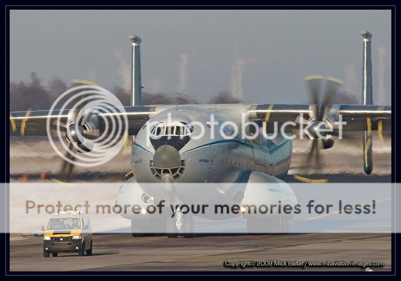 MBAviationImagesAntonovHahnTaxii-1.jpg