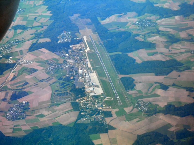 vcebru_05_hahn.jpg