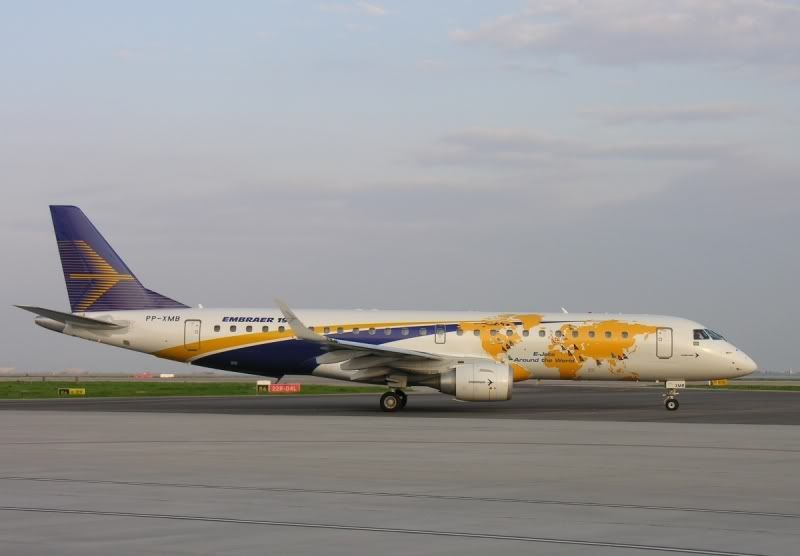 Embraer1902jpg.jpg