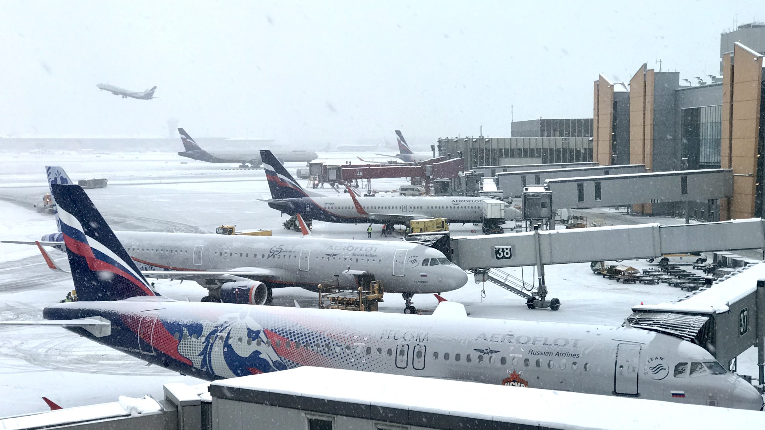 airlinegeeks.com