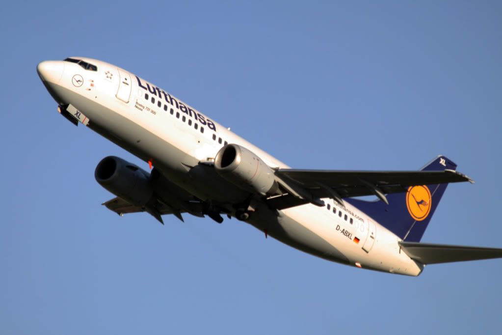 737-300Lufthansa5JPGcopy.jpg