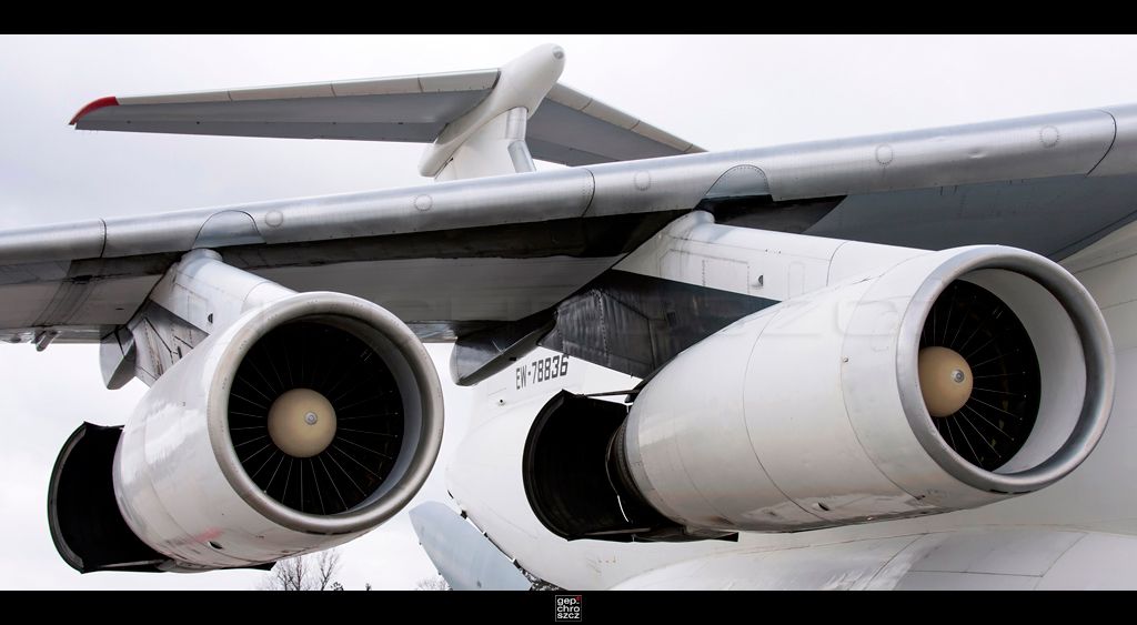 IL76-d.jpg