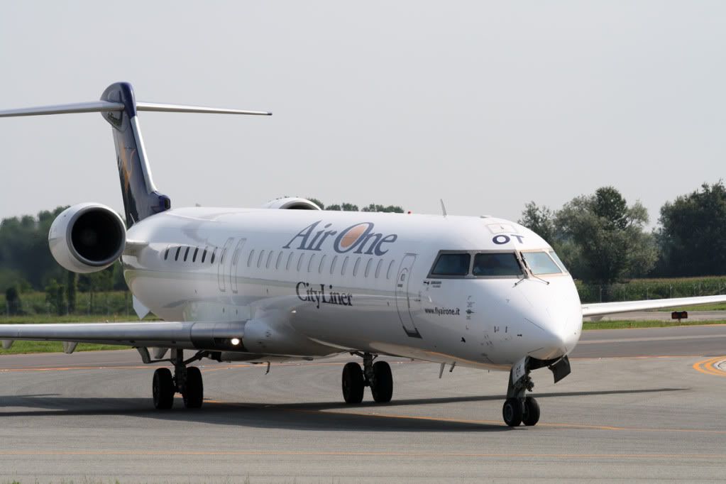 CRJ9AirOne2copy-1.jpg