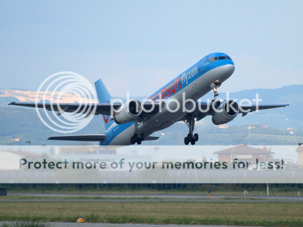 AM239545.jpg