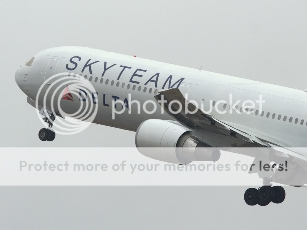 N844MH_09.jpg