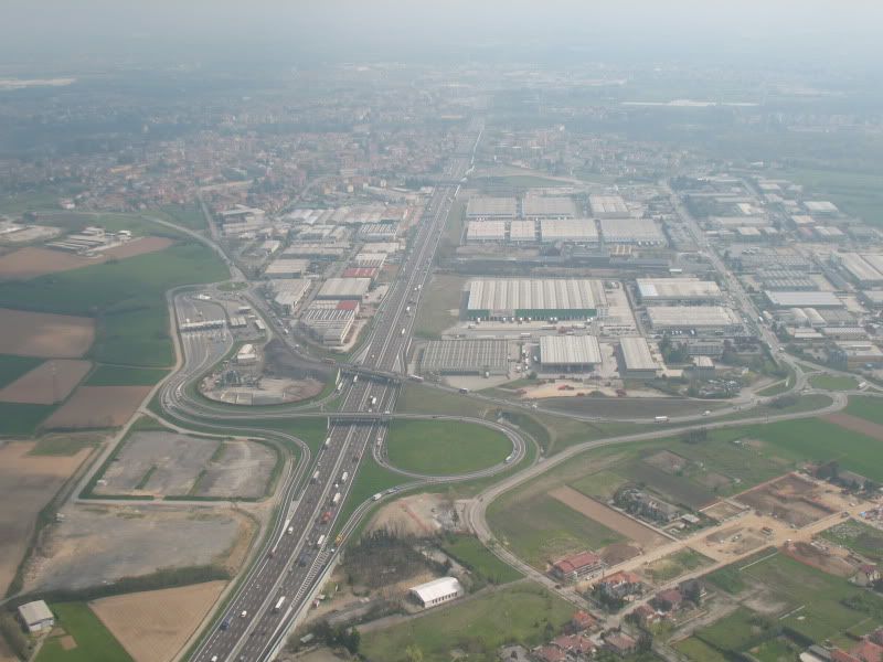 IMG_3144_TrezzosullAddaMotorwayexit.jpg