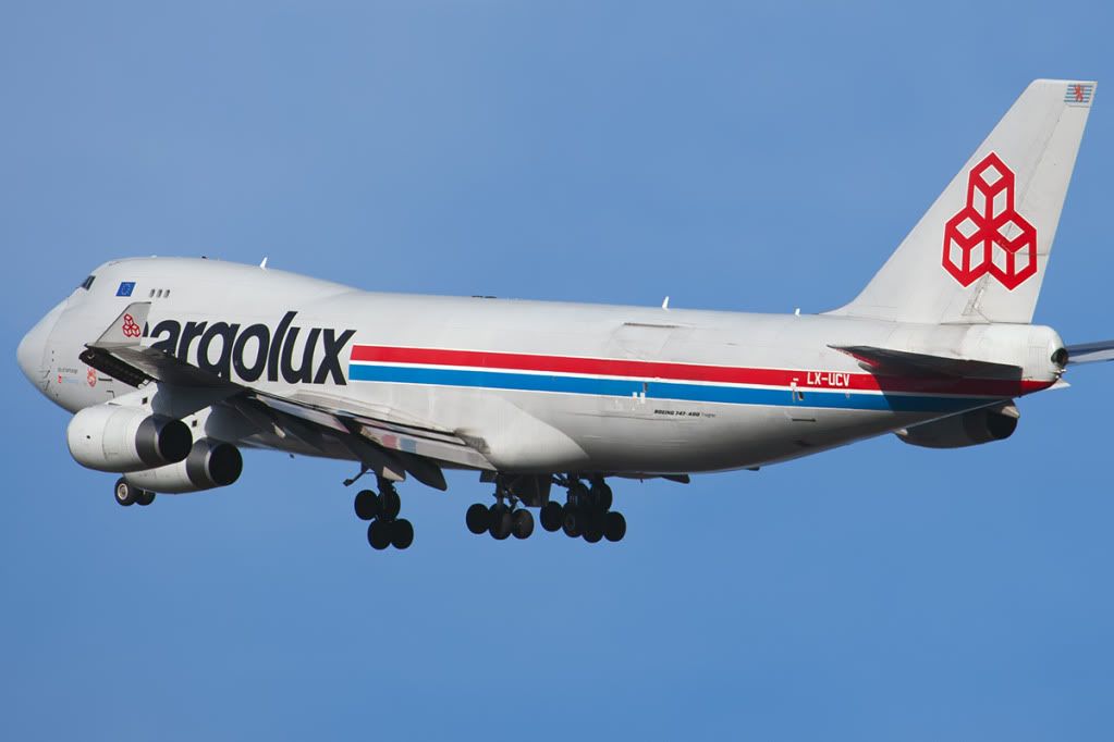 LX-UCV.jpg