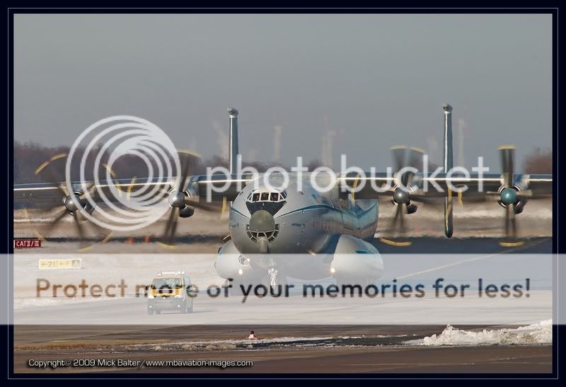 MBAviationImagesAntonovHahnTaxiingS.jpg