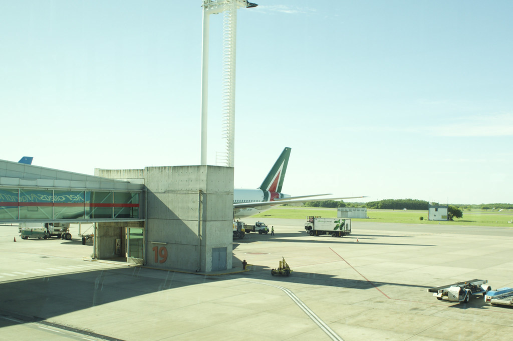 45836943924_3326ab0751_b.jpg