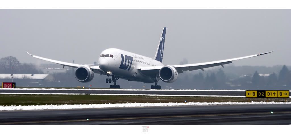 787_Landung1024.jpg