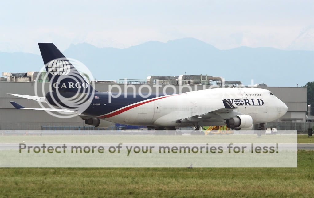 010-WORLDAWCAARGO-N-740WA-B744F3.jpg