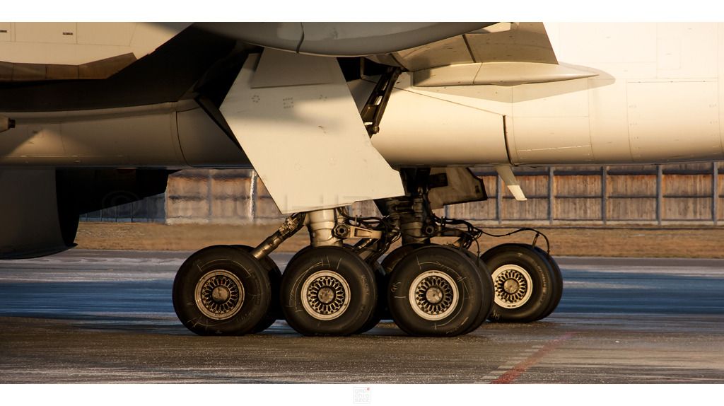 AF773_2.jpg