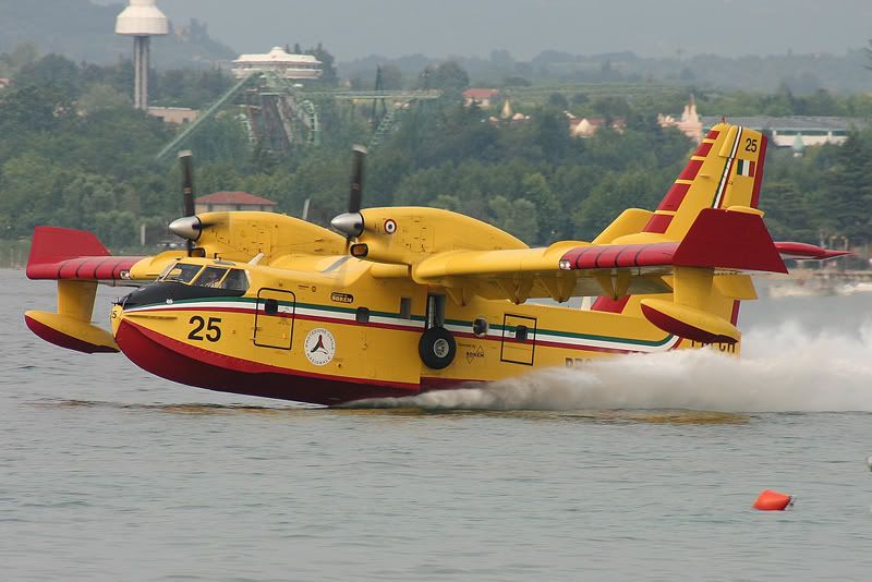 canadair_800.jpg