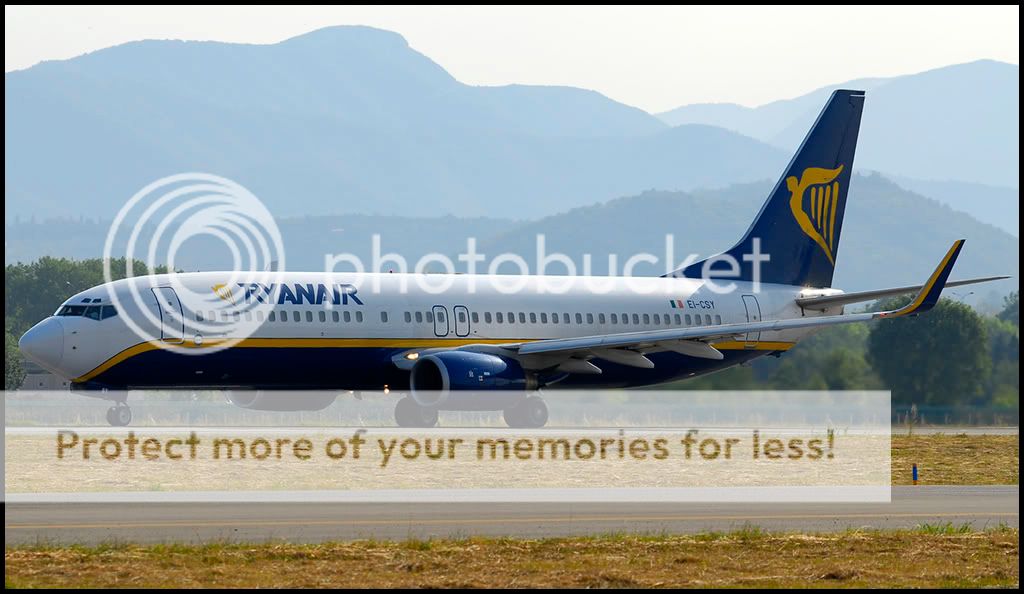 033737ryanair__jf.jpg