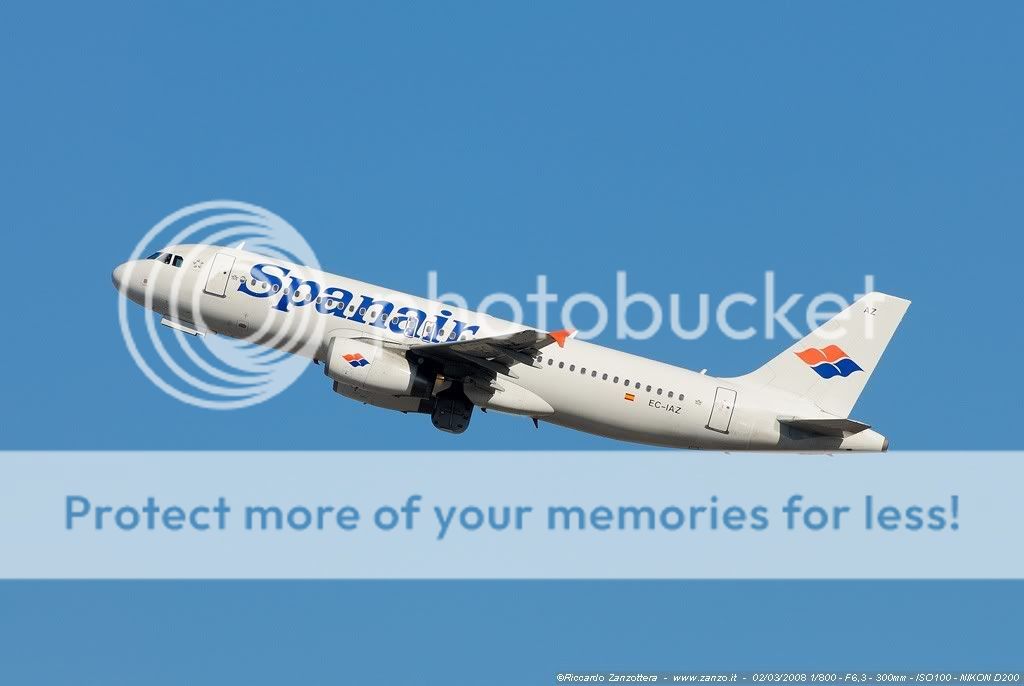 Spanair_EC-IAZ_A319_ASC13615_020320.jpg