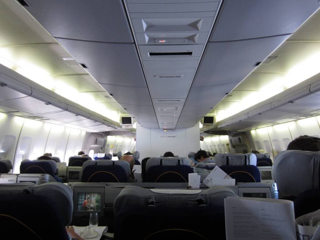 Interno747LHBiz.jpg