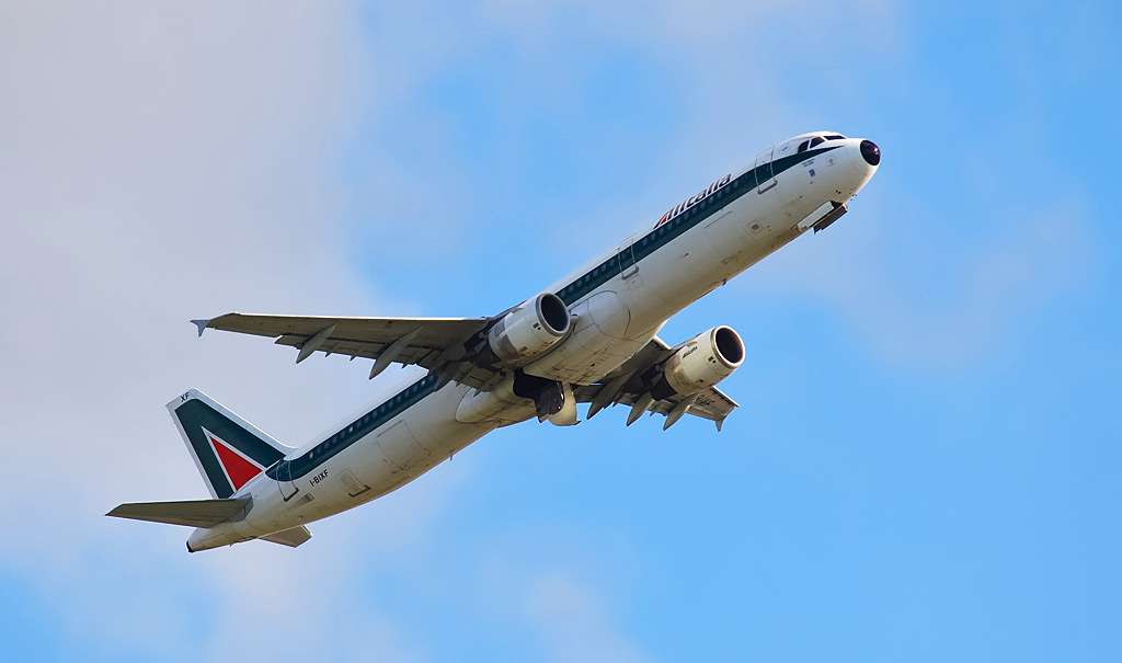 a321aza_2.jpg