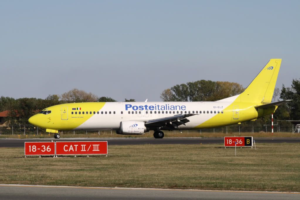 B734-MistralAir2copy.jpg
