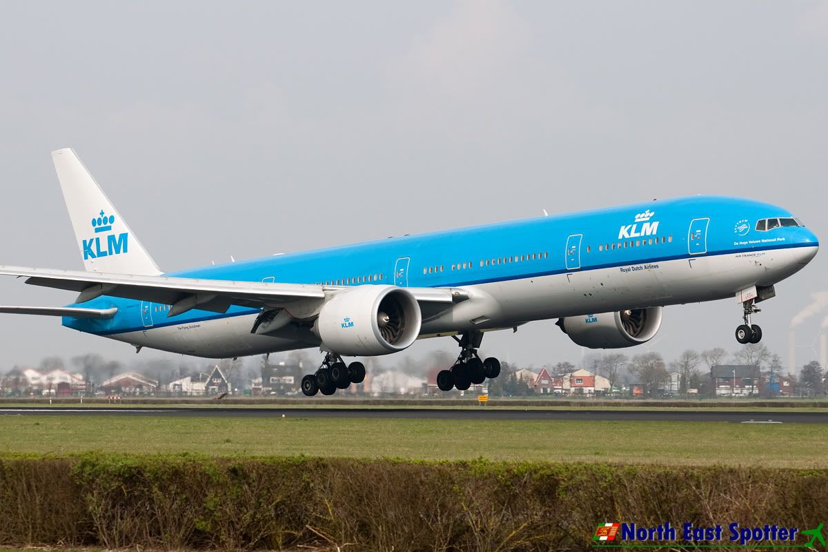 PH-BVA_03-04-11_AMS.jpg