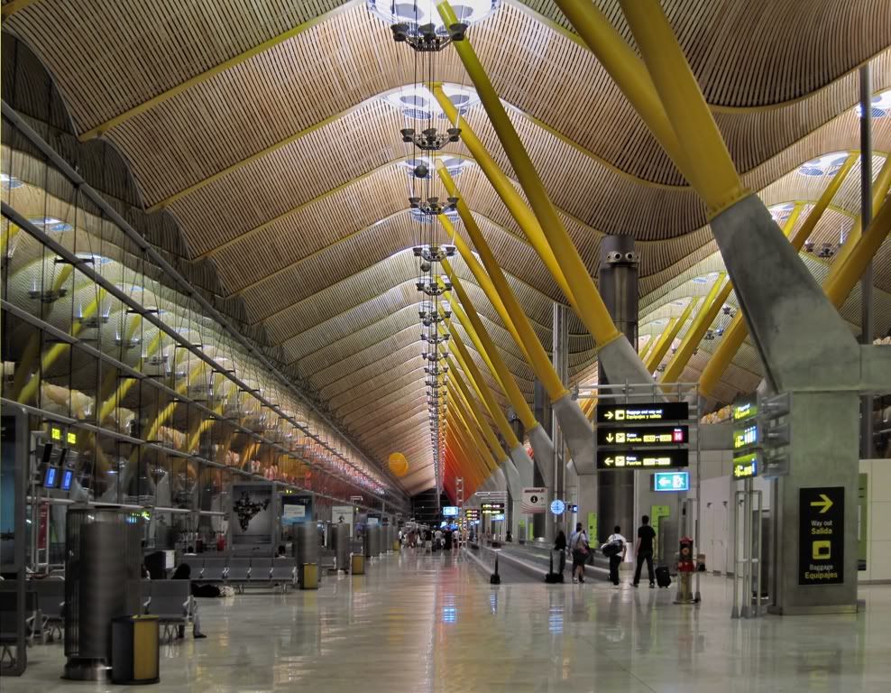 201008-008AeroportodiMadridBarajasE.jpg