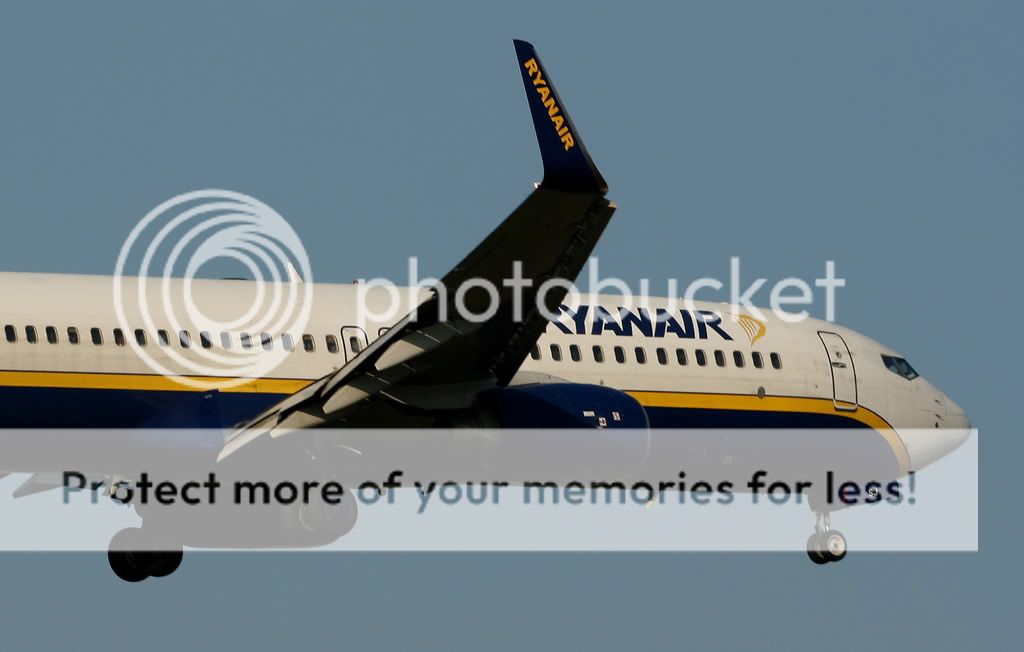 008-RYANAIR-EI-CSJ-B7385.jpg