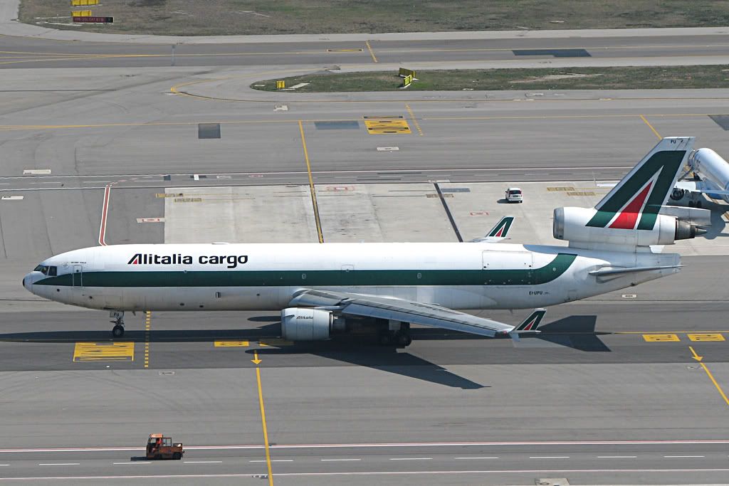 Md11FAlitalia.jpg