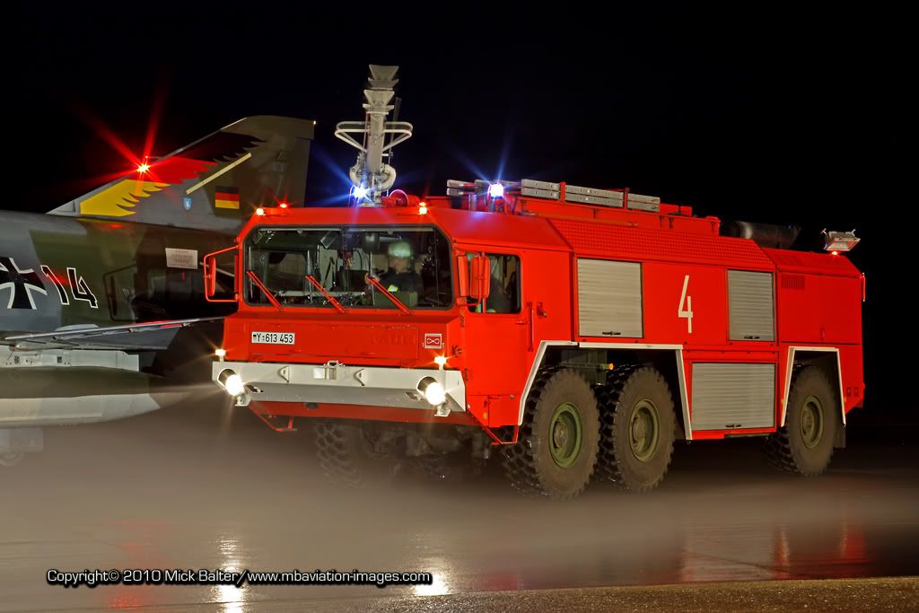 MBAviationImagesKaufbeurenNachts-17.jpg