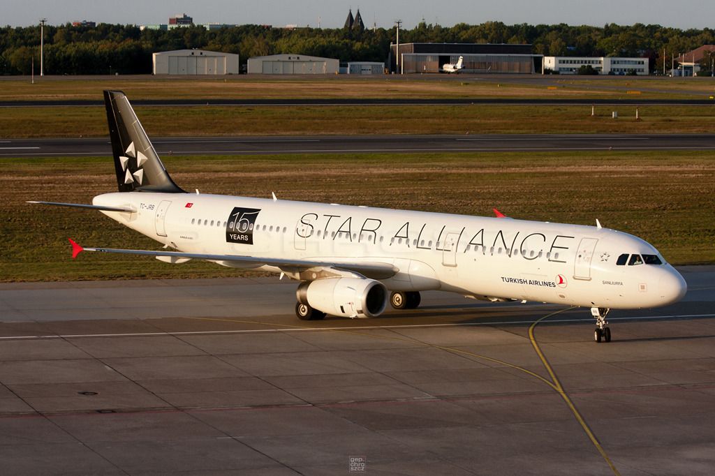 TurkishA321StarAll1024bs.jpg