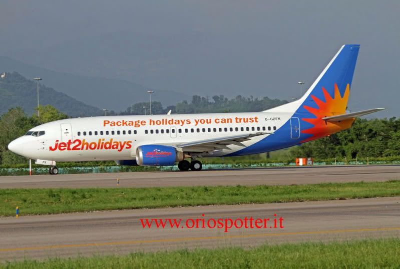 B737-300Jet2G-GDFK.jpg